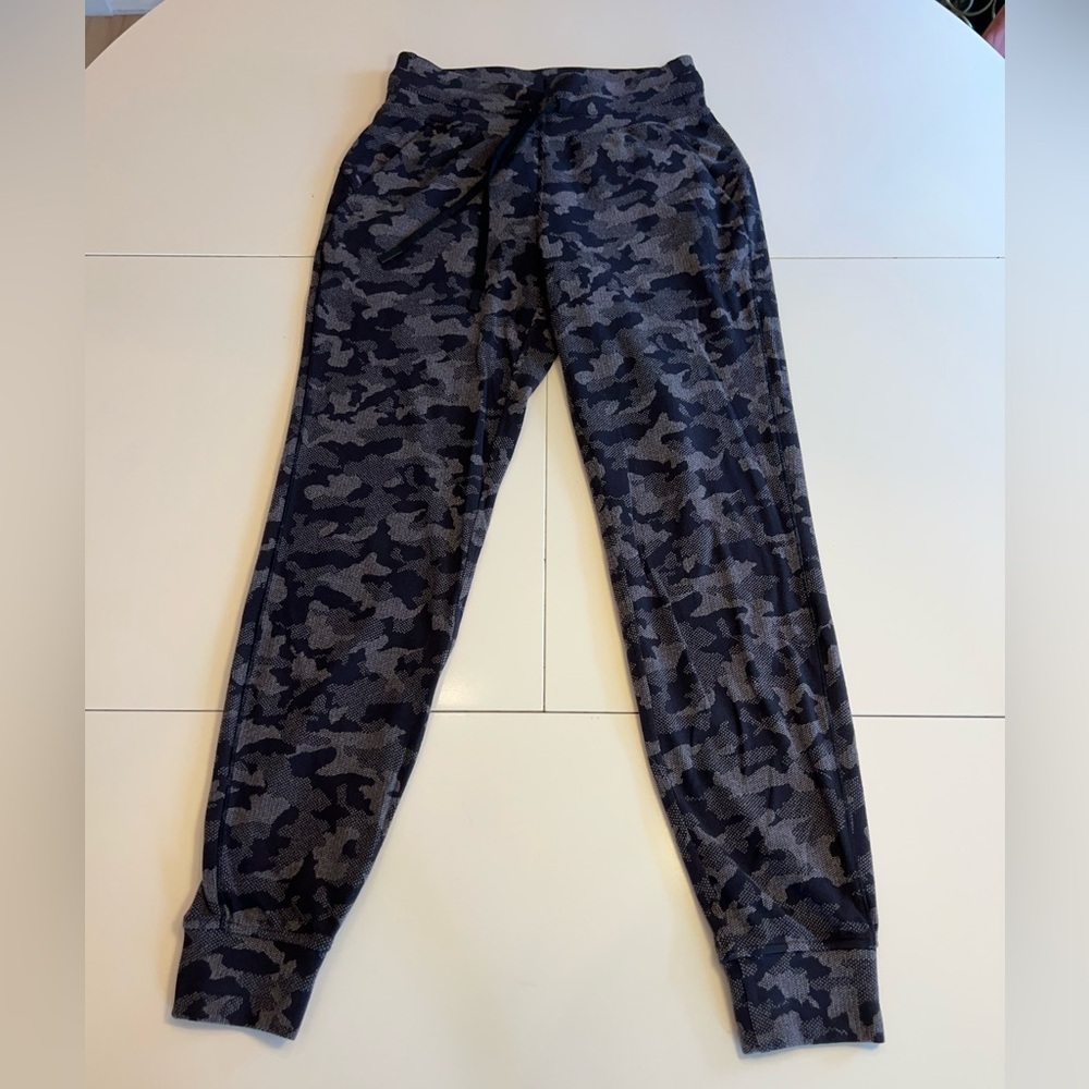 Lululemon Gray Camouflage joggers